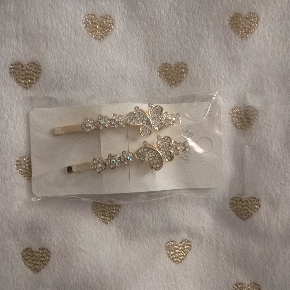 ✂️3/$15 *NWT* Pretty Butterfly Clips